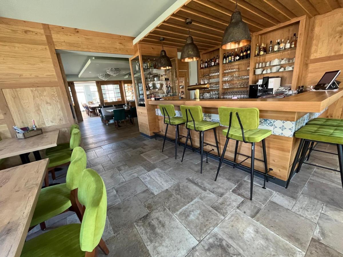 Hotel Zum Grossen Krug Wirdum Экстерьер фото