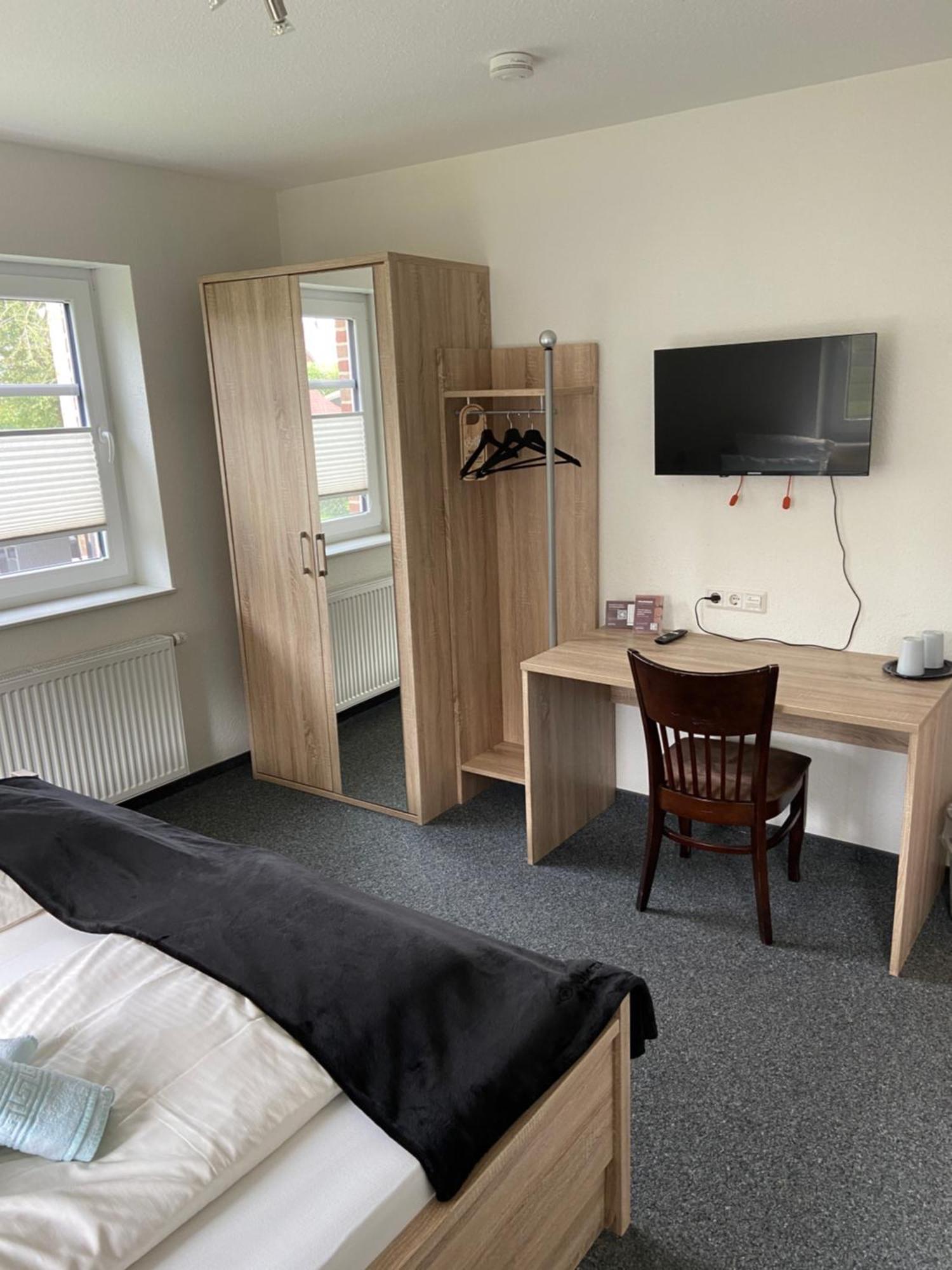 Hotel Zum Grossen Krug Wirdum Экстерьер фото