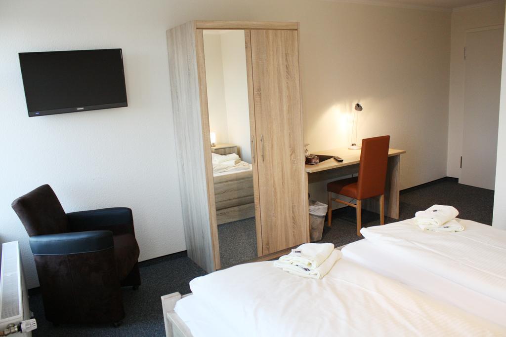 Hotel Zum Grossen Krug Wirdum Экстерьер фото
